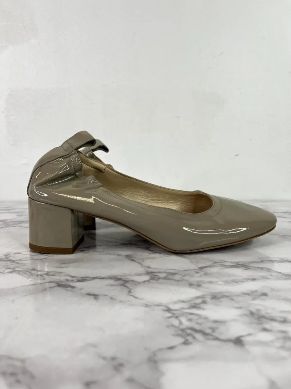 Everlane Women's The Italian Patent Leather Grey  Heel Size 6.5